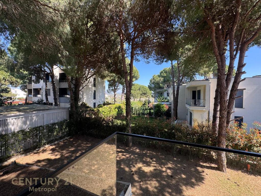 COMMERCIAL PREMISES FOR SALE IN VALA MAR RESIDENCE COMPLEX