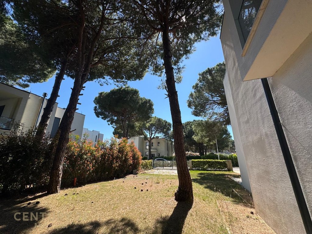 COMMERCIAL PREMISES FOR SALE IN VALA MAR RESIDENCE COMPLEX