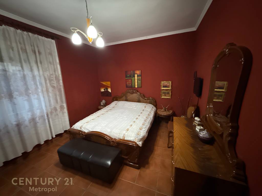 SHITET APARTAMENT 2+1, ISH TREGU ELEKTRIK!