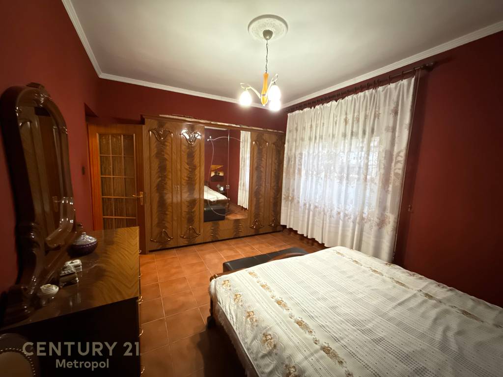 SHITET APARTAMENT 2+1, ISH TREGU ELEKTRIK!