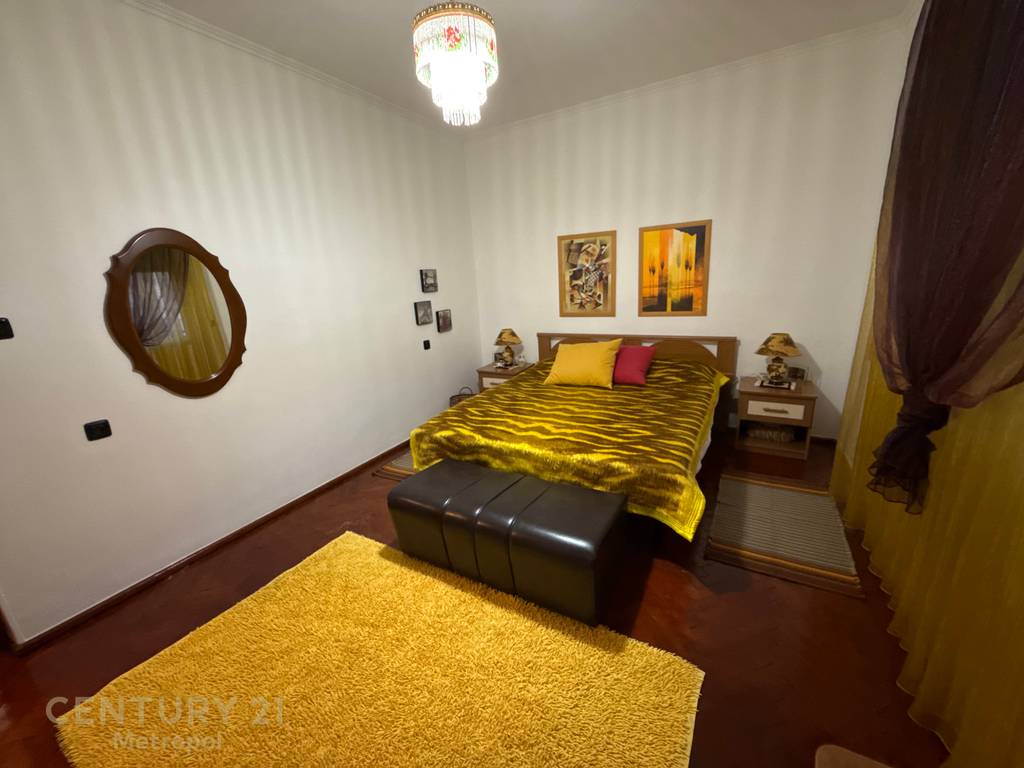 SHITET APARTAMENT 2+1, ISH TREGU ELEKTRIK!