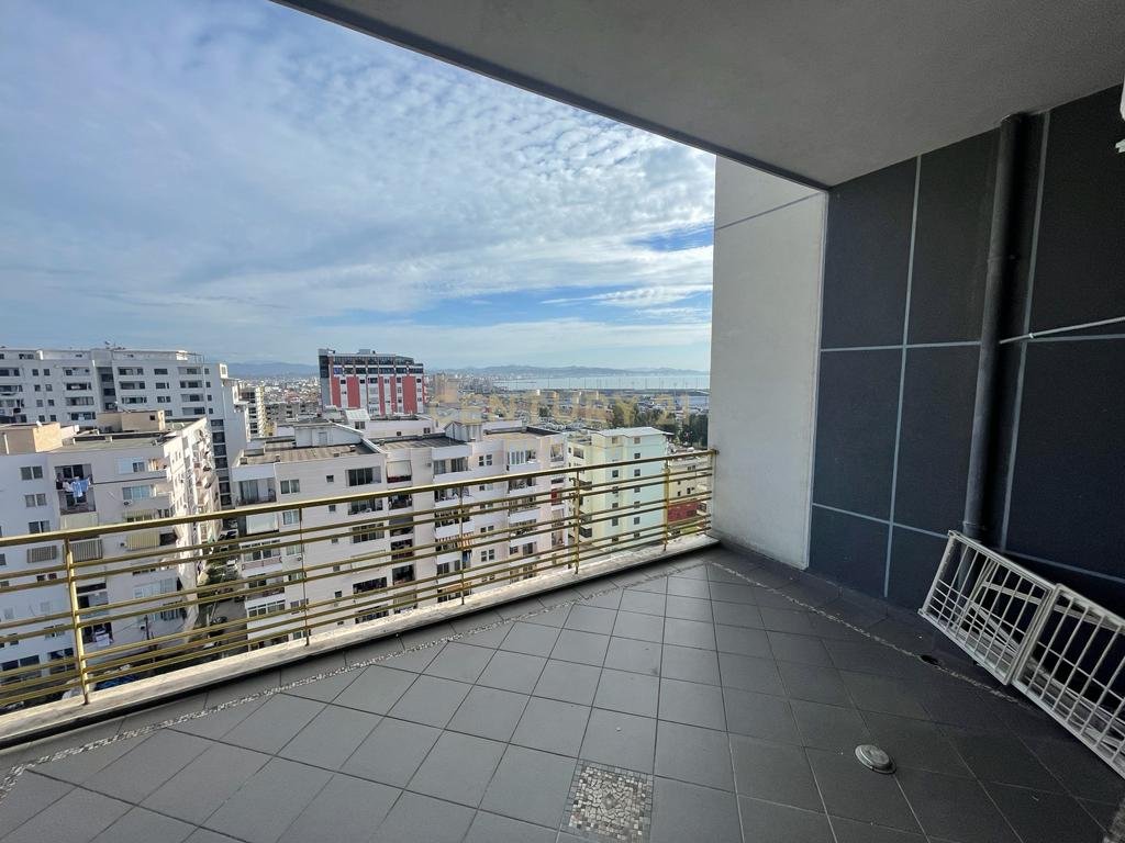Jepet me qira apartament 2+1 te zona Ujesjellesit.