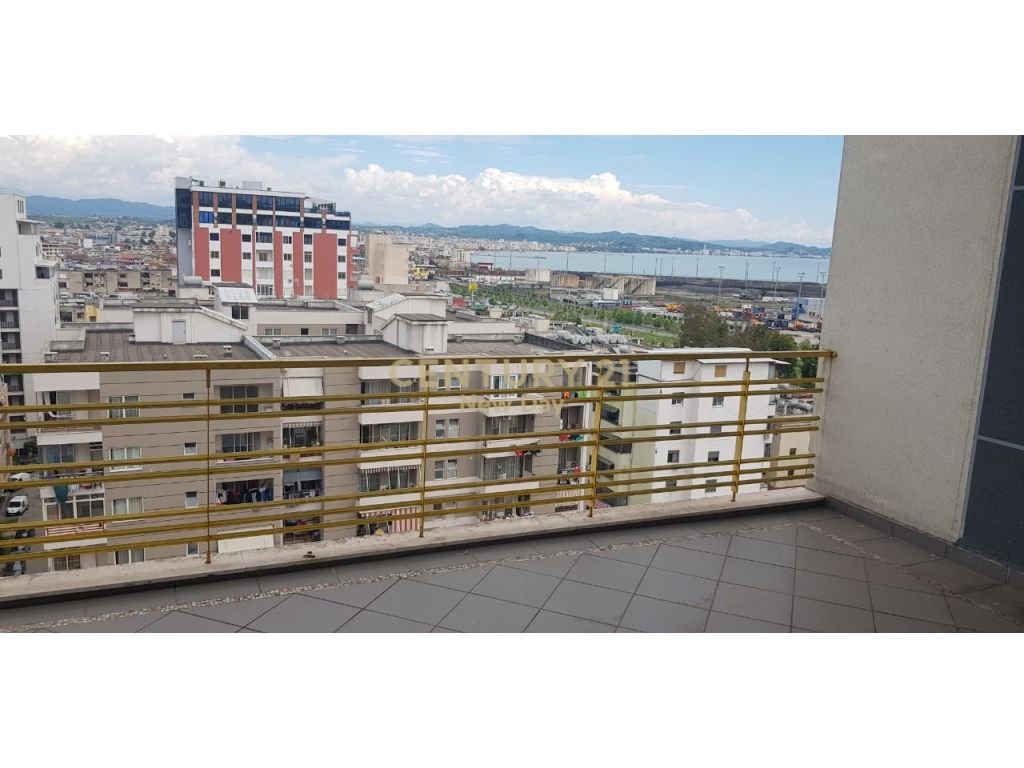 Jepet me qira apartament 2+1 te zona Ujesjellesit.