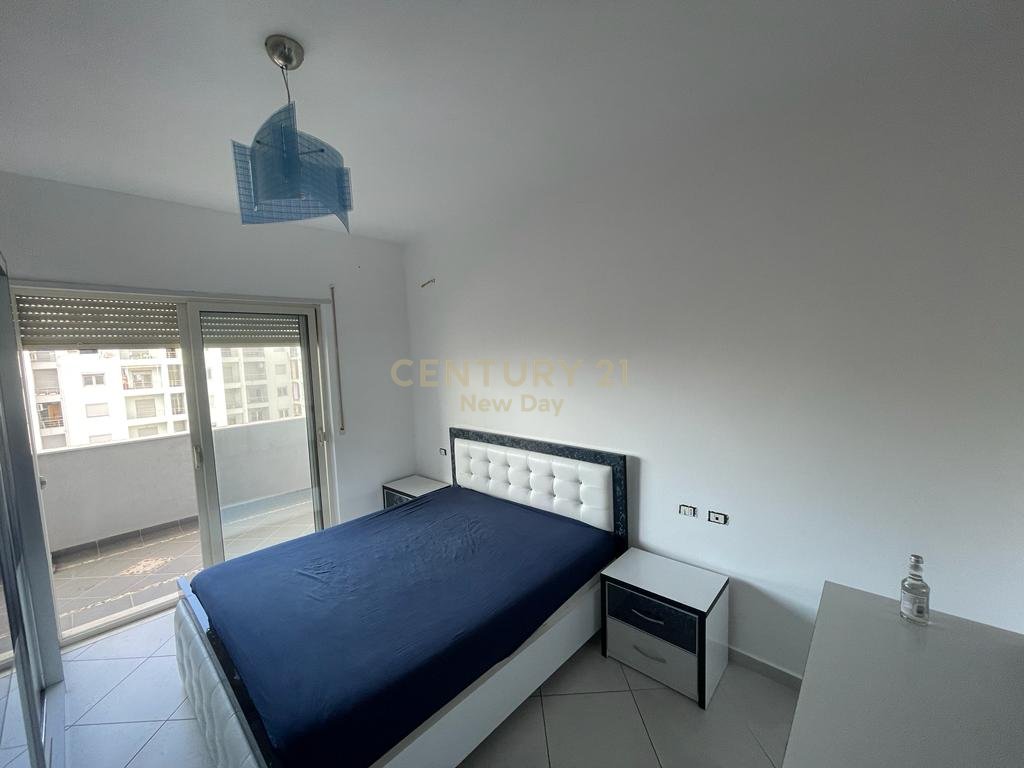 Jepet me qira apartament 2+1 te zona Ujesjellesit.