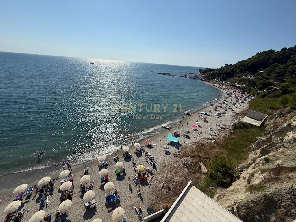 2+1 Apartment for Rent in Currila.