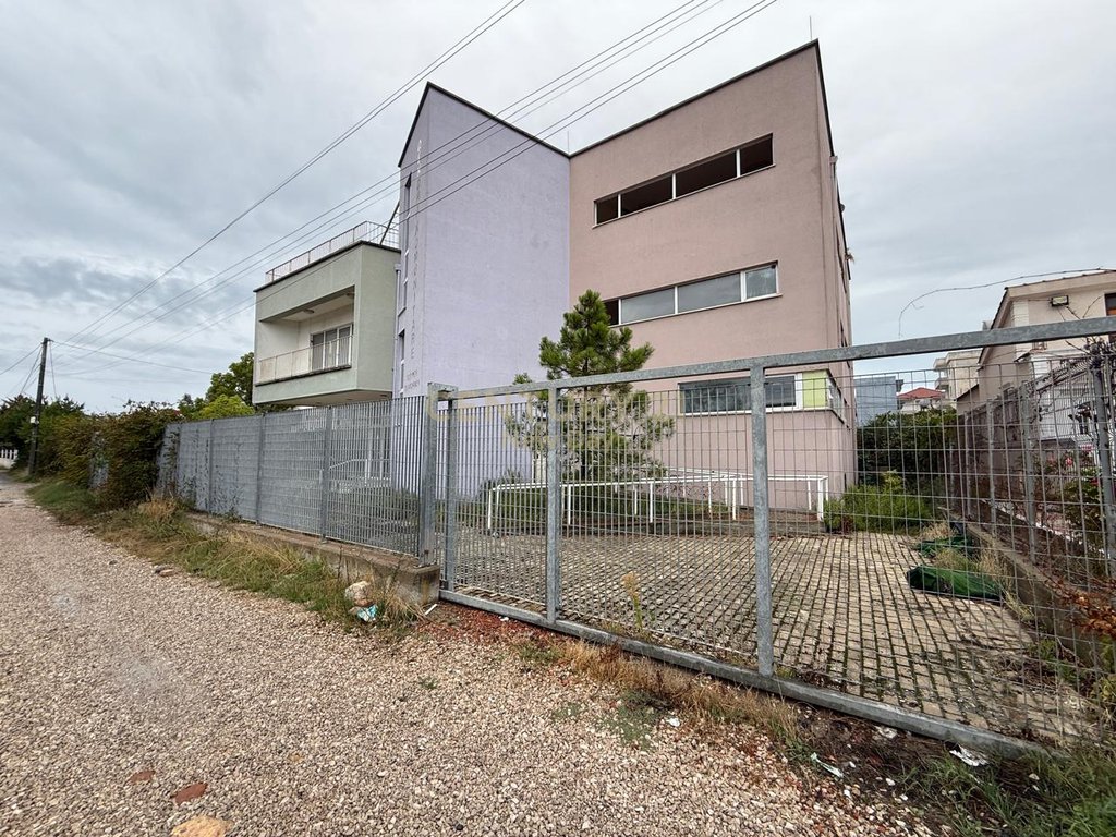 Multifunctional Building for Rent in Kenete Durrës 4000 Euro