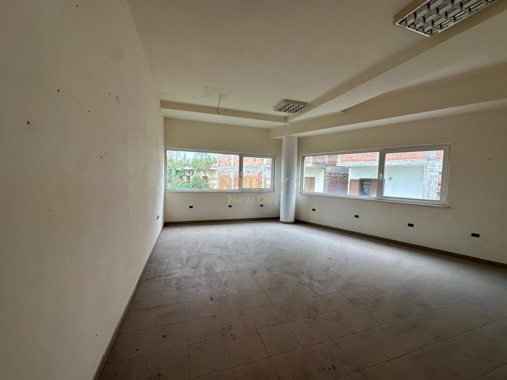Multifunctional Building for Rent in Kenete Durrës 4000 Euro