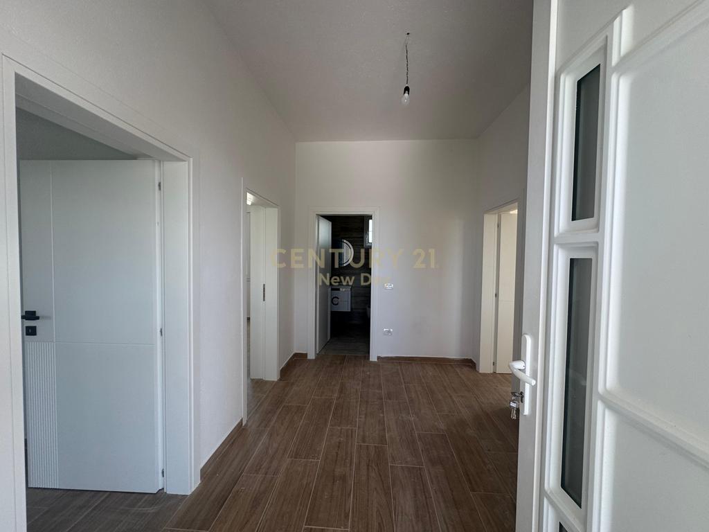 Land + Building for sale in the village of Qerret, Kavaja.