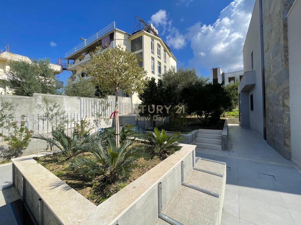 APARTMENT 1+1 FOR RENT WITH YARD + POOL IN ARAPAJ!