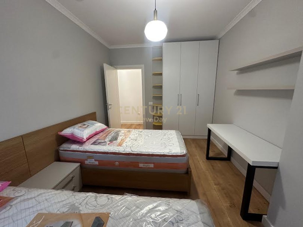 Newly furnished apartment for rent in Pazari Ri.