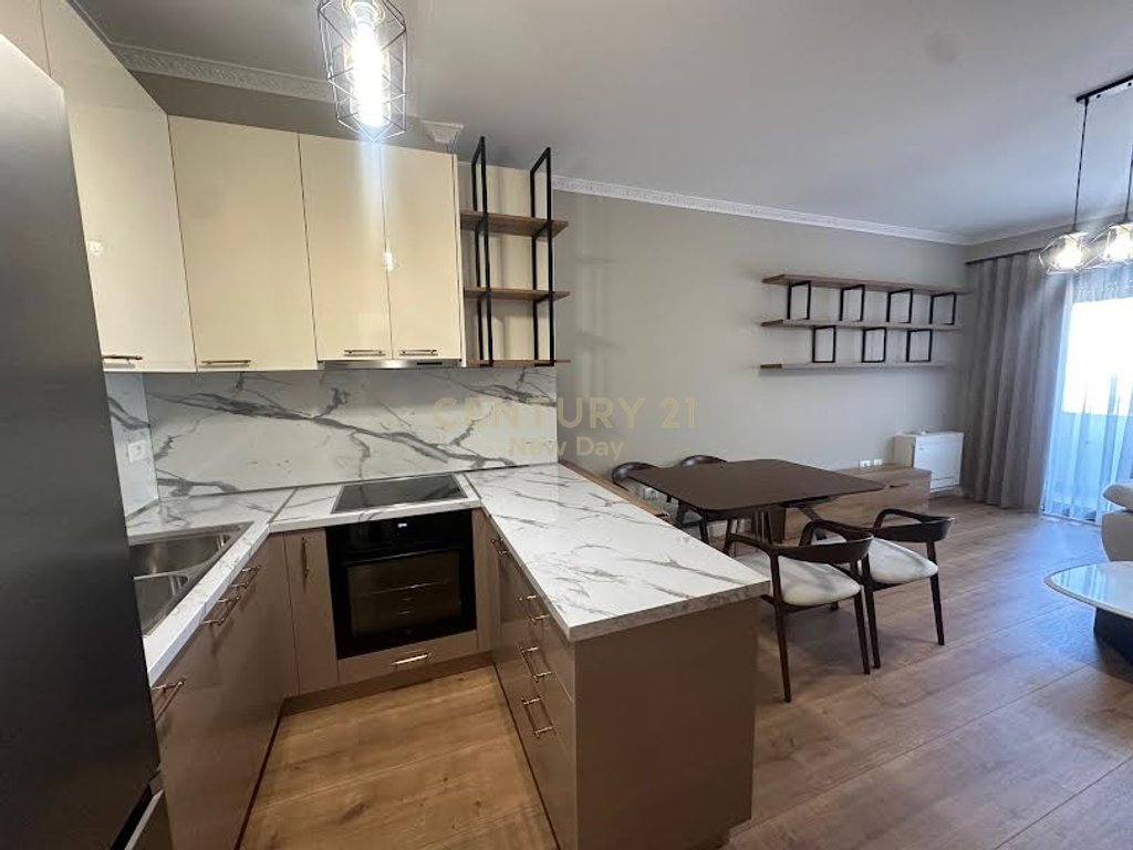 Newly furnished apartment for rent in Pazari Ri.
