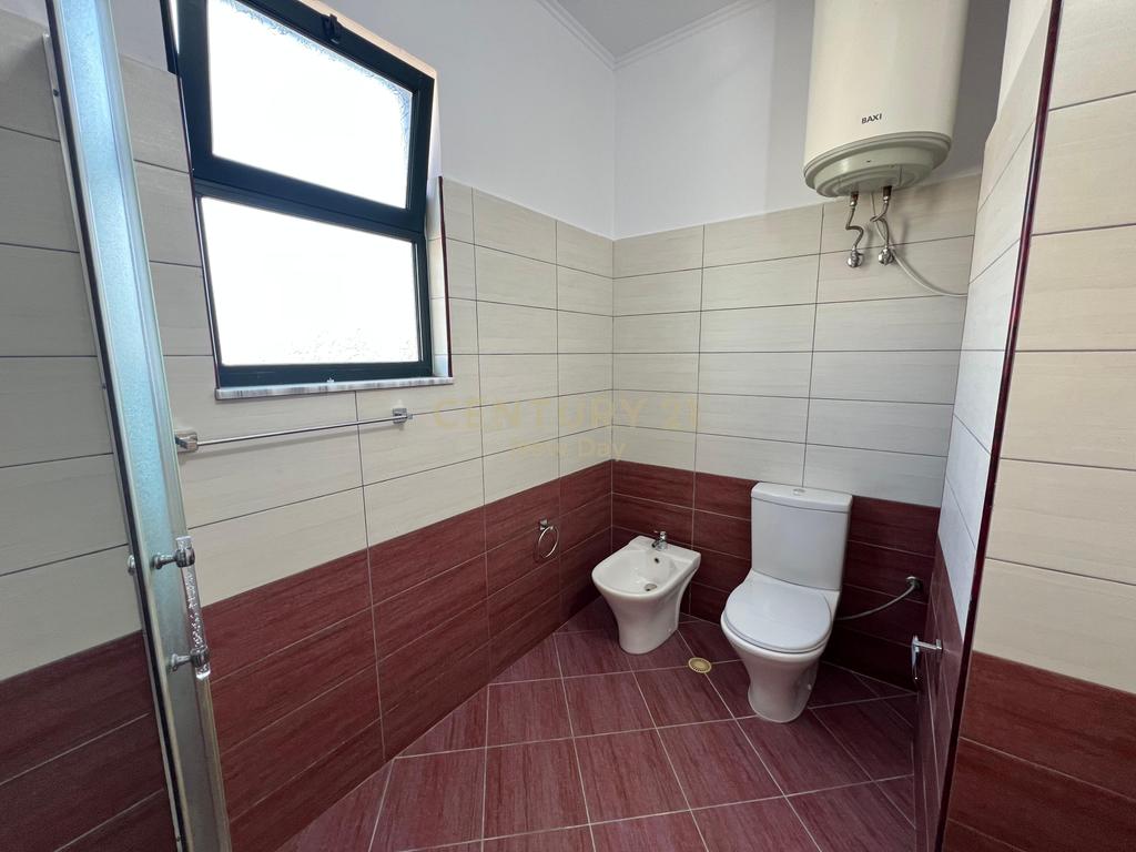 2+1 apartment for rent, unfurnished near the Stadium!