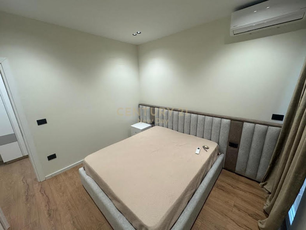 1+1 WITH RENT NEAR BLUE STAR