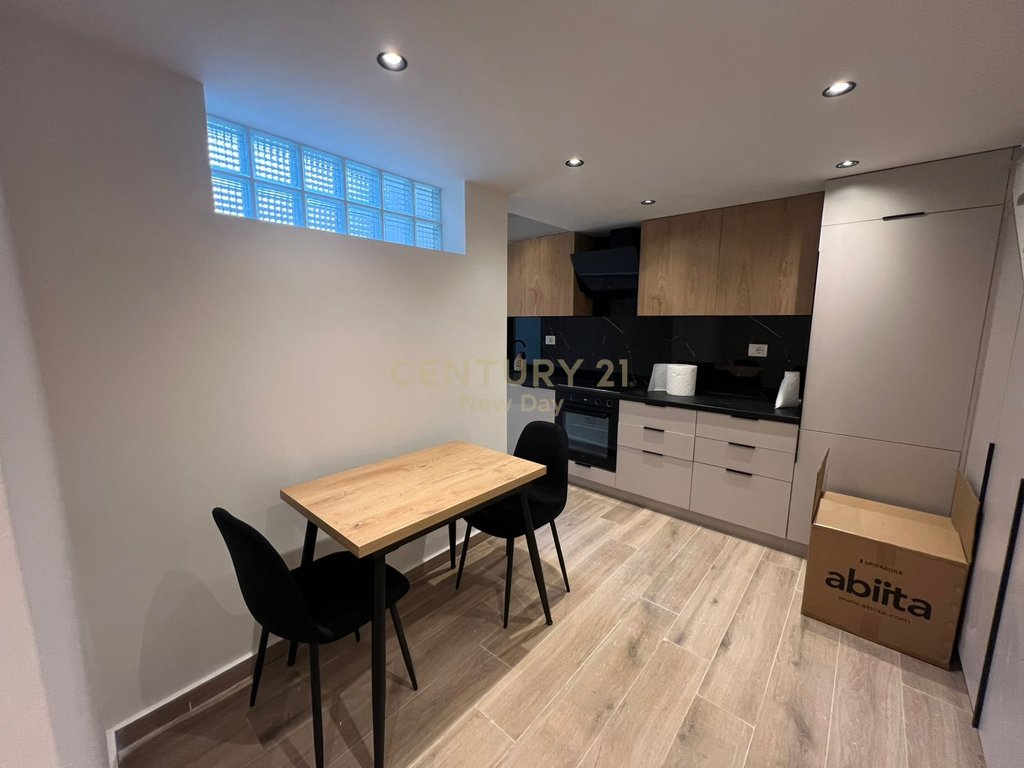 LOFT FOR RENT NEAR PRANVERA SQUARE!