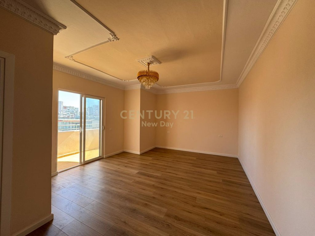 Apartment 2 +1+2T+ 2 Balconies For Sale in Neighborhood No.6, Durrës - 159,000€ | 126 m²