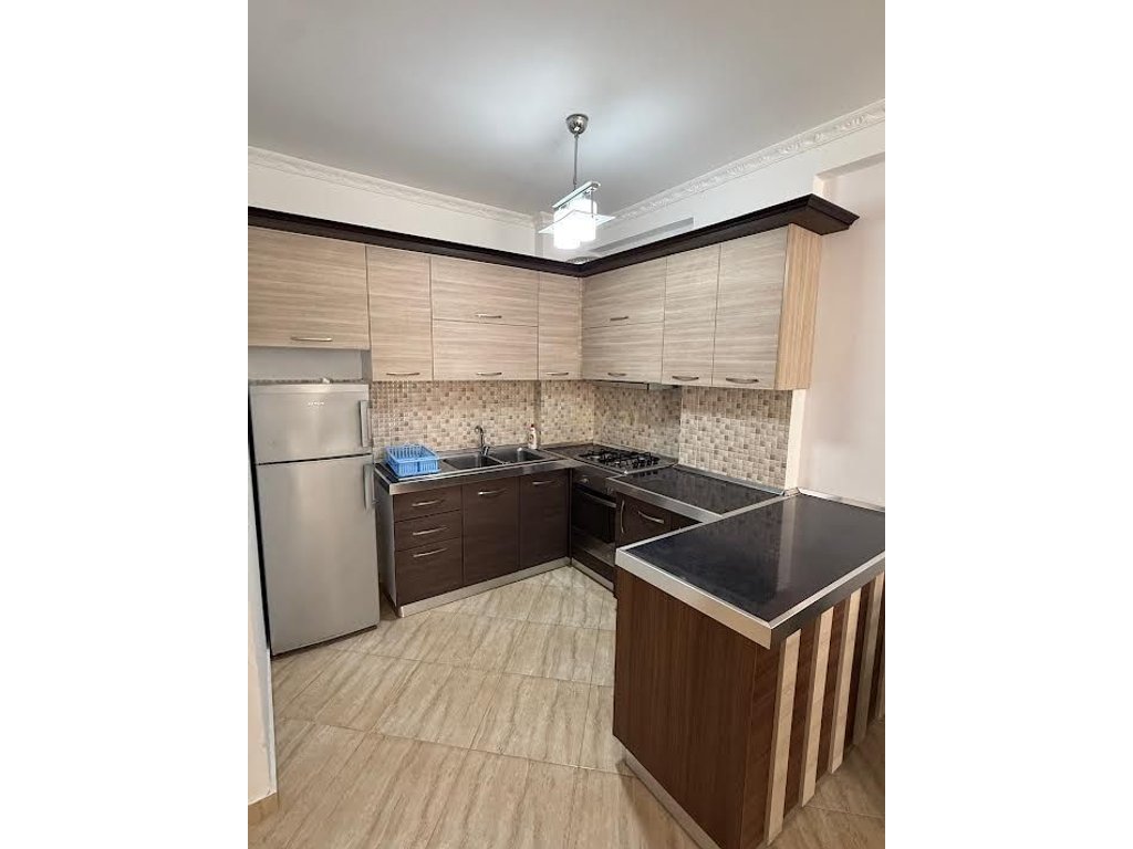 Jepet me qera Apartament 2+1 ne Vollga i mobiluar.