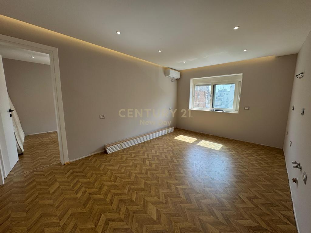 2+1 Apartment for sale near the Health Center, neighborhood 12.