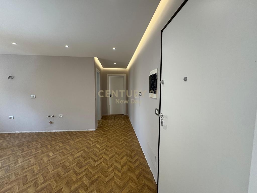 2+1 Apartment for sale near the Health Center, neighborhood 12.