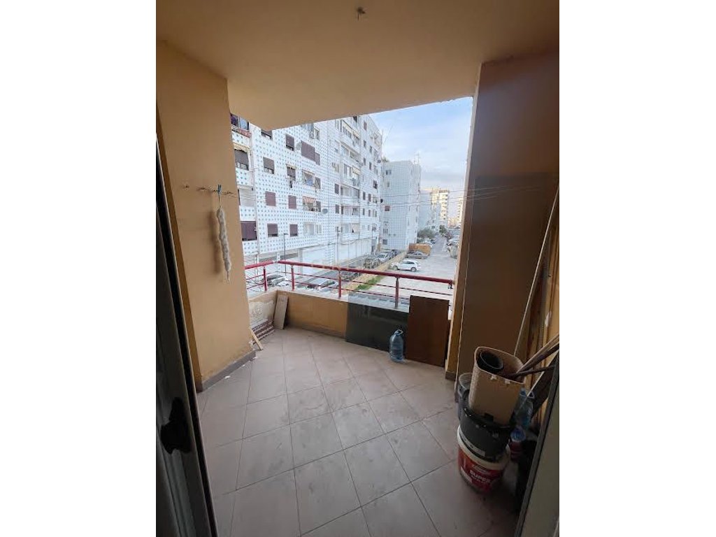 1+1 empty apartment for rent on the new road of the Port