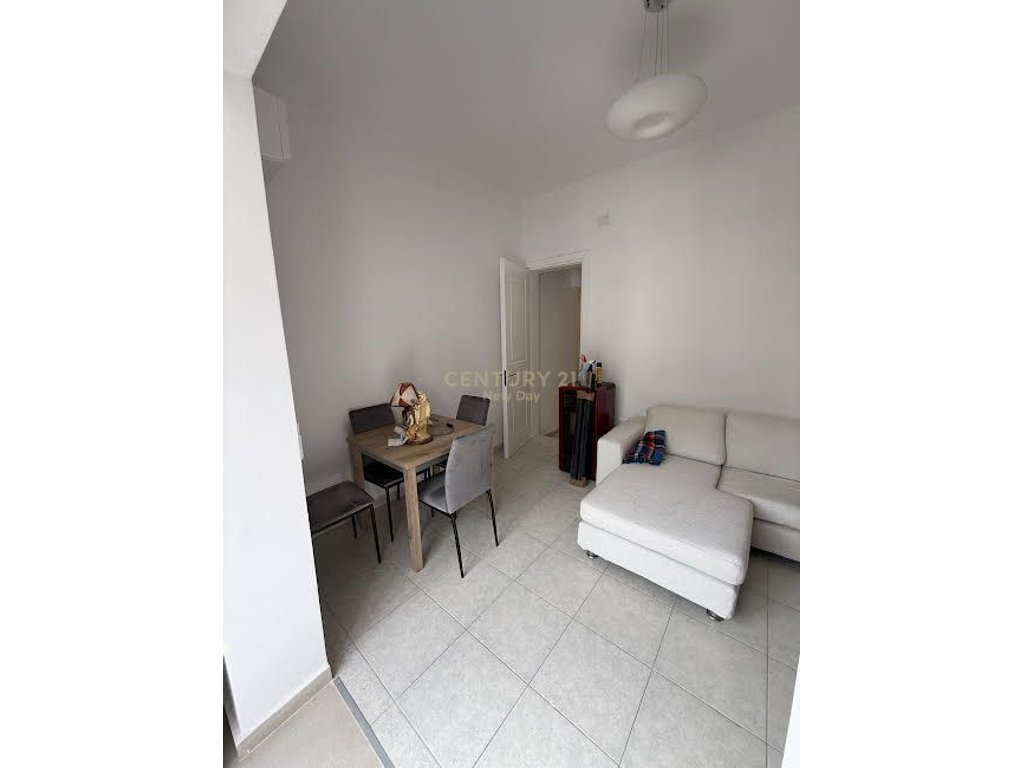 2+1 apartment for rent near the Court.