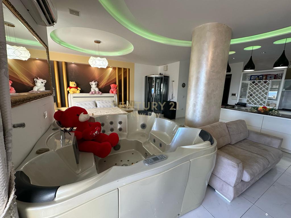 Apartment + Garage for sale with sea view Beach, Durrës - €250,000