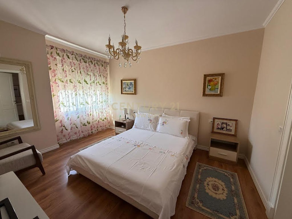 2+1+2 apartment for rent in the Old District area.