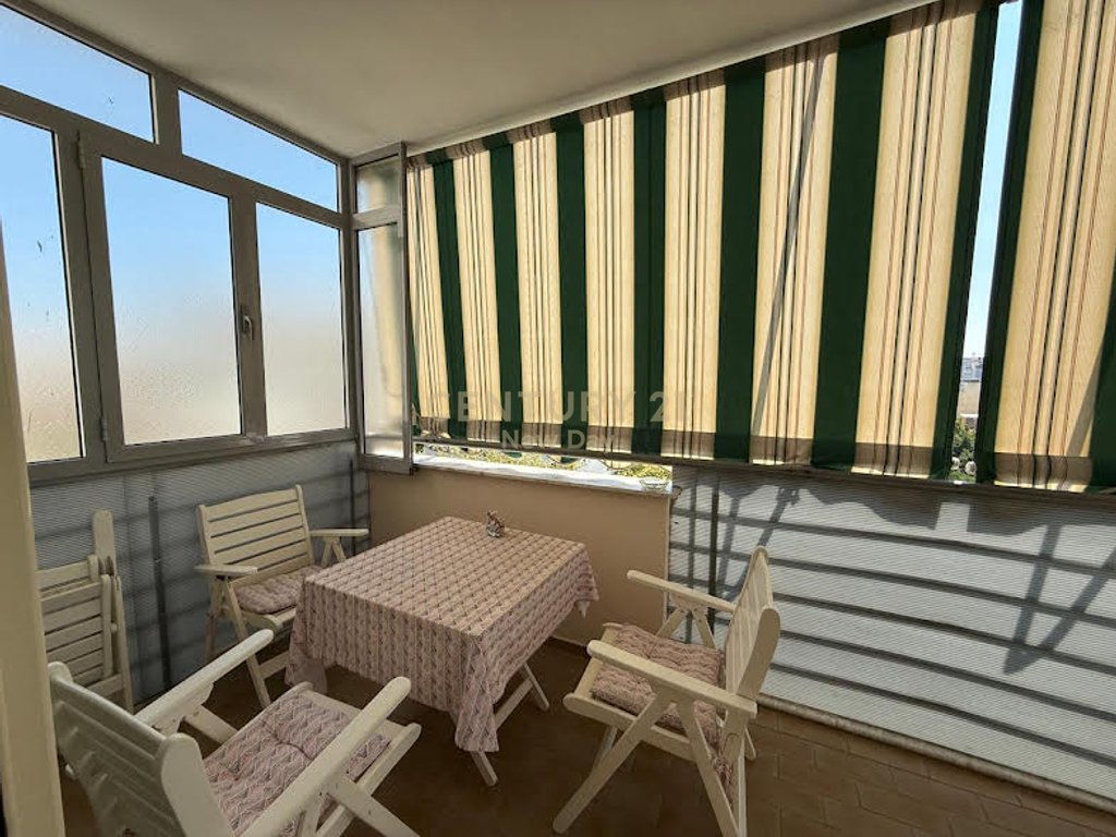 2+1+2 apartment for rent in the Old District area.