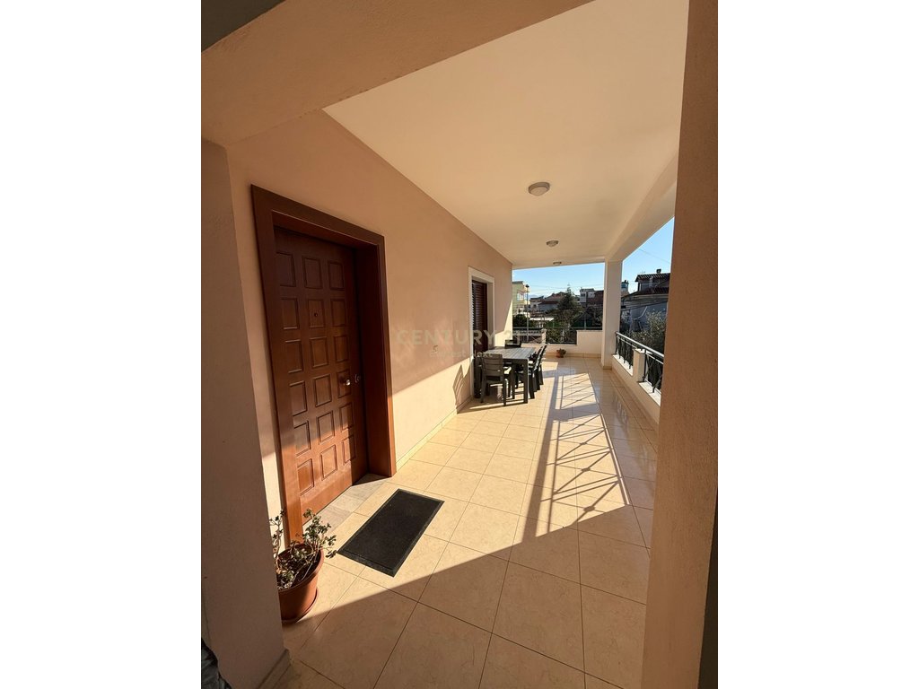 PRIVATE VILLA FOR RENT - KAMZË TURN