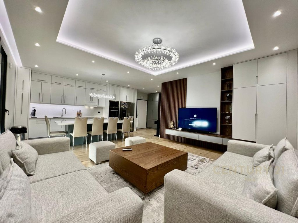 Apartment 3+1+2 for sale in one of the newest residences in the Lundra area, very close to TEG