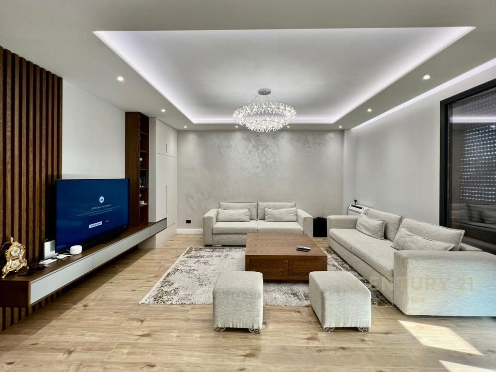 For rent 3+1+2 in one of the newest residences in the Lundra area, very close to TEG
