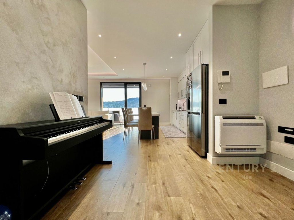 For rent 3+1+2 in one of the newest residences in the Lundra area, very close to TEG