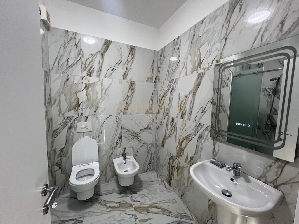 APARTMENT 2+1+PARKING SPACE IN XHAMLLIK