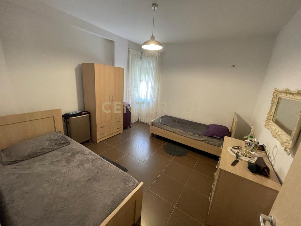 QIRA, APARTMENT 2+1+2+PARKING SPACE, DRY LAKE !!