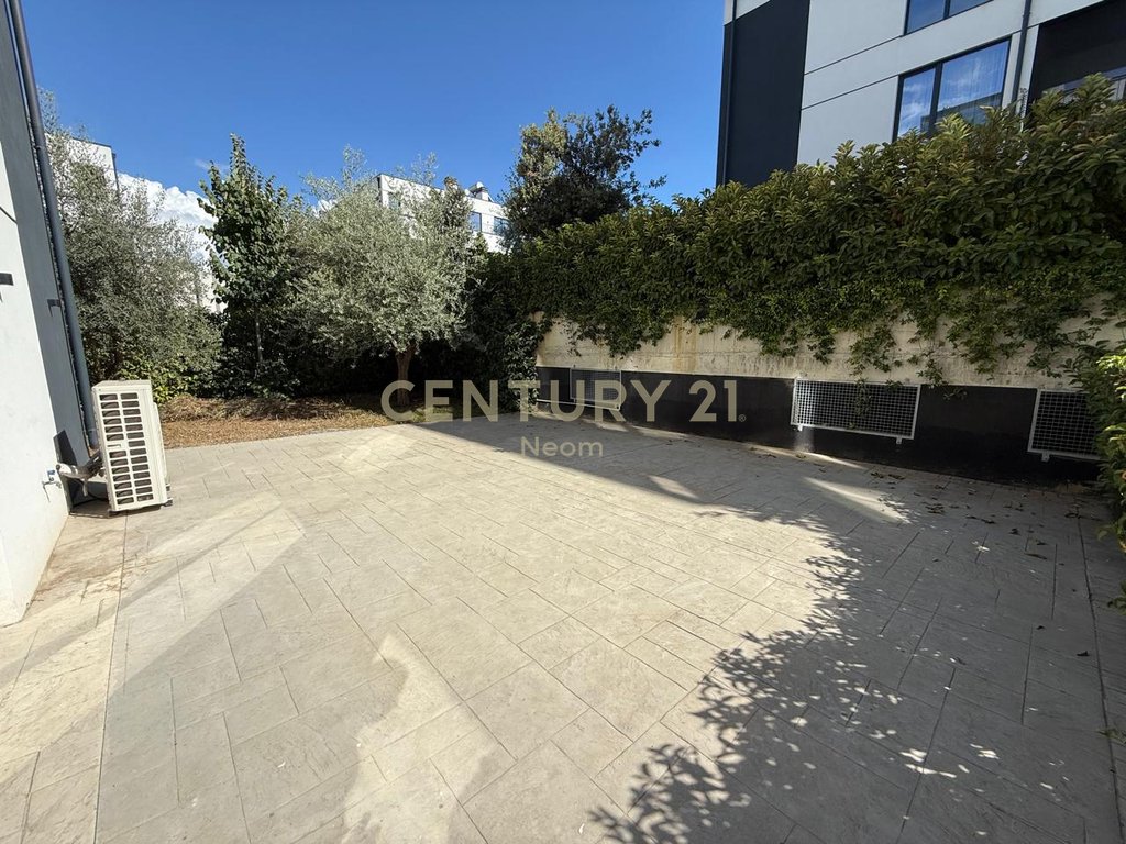 QIRA, MODERN APARTMENT 3+1+2, DRY LAKE !!