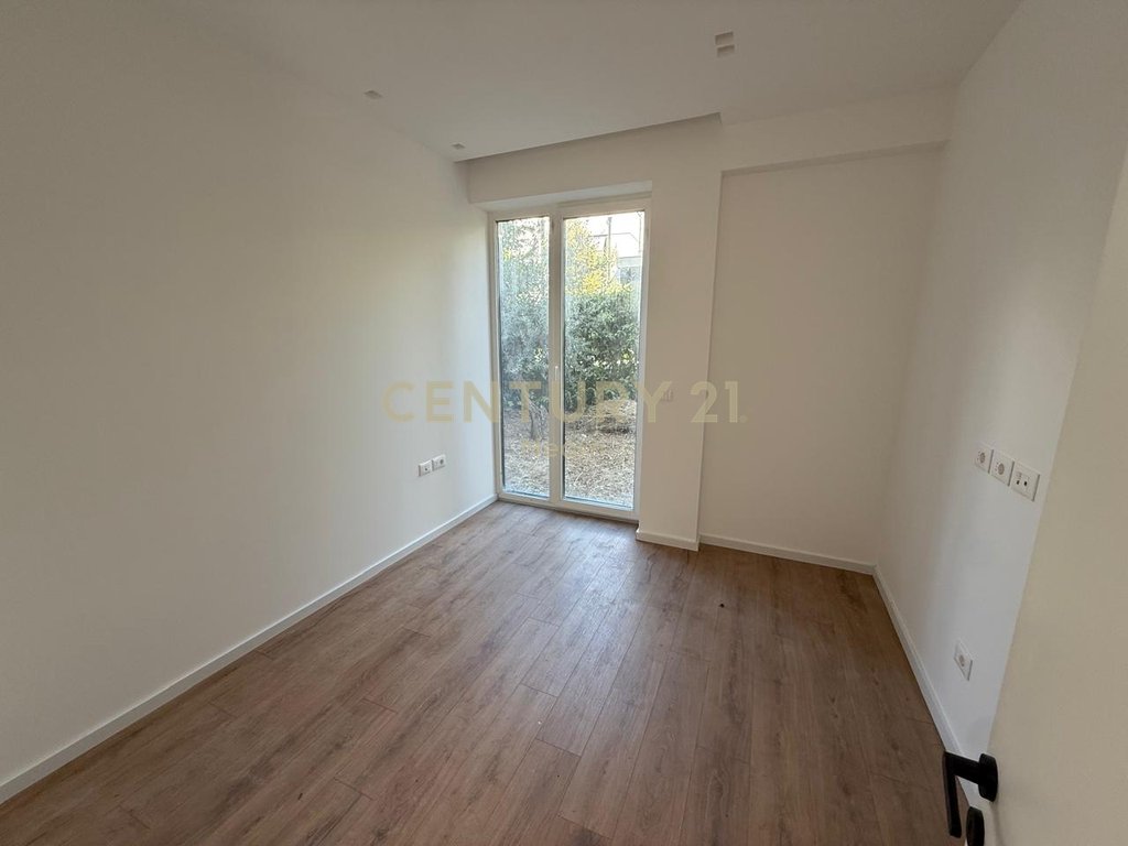 QIRA, MODERN APARTMENT 3+1+2, DRY LAKE !!