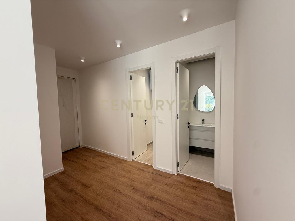 QIRA, MODERN APARTMENT 3+1+2, DRY LAKE !!