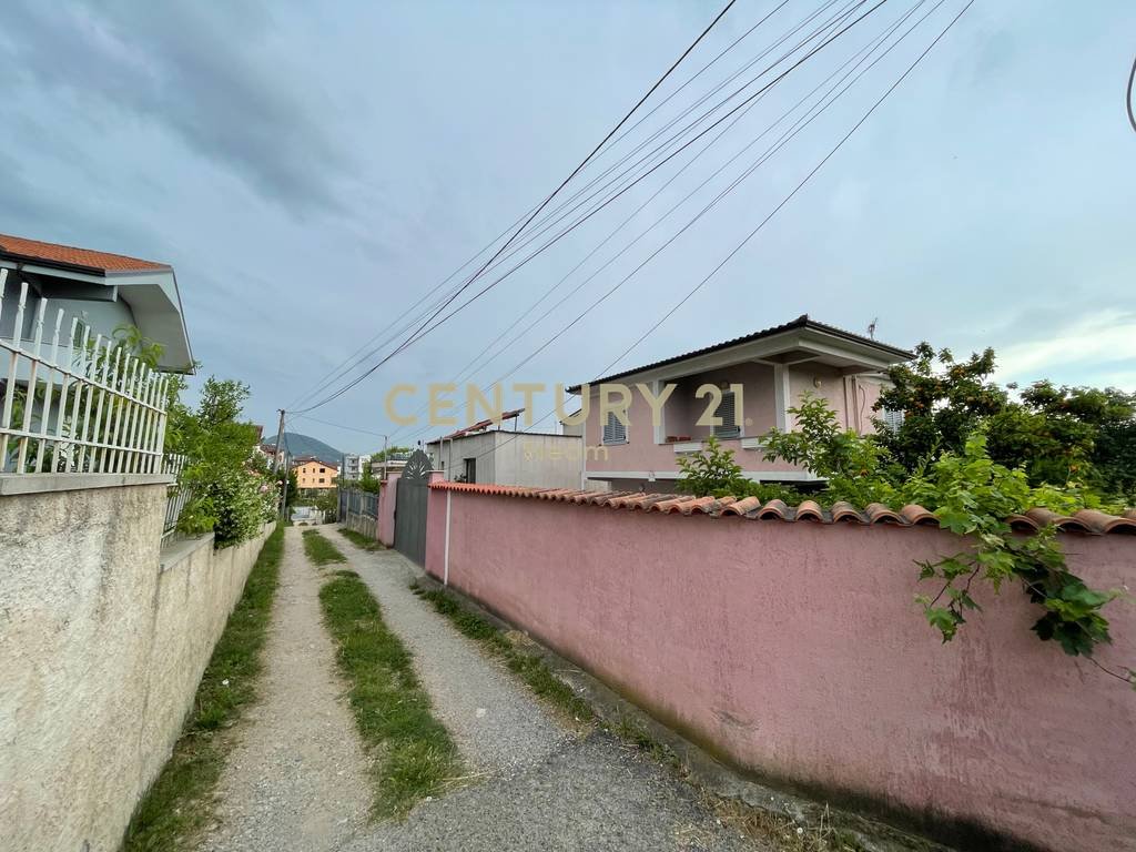 VILLA FOR SALE, 2 FLOORS IN NEW SAUK!