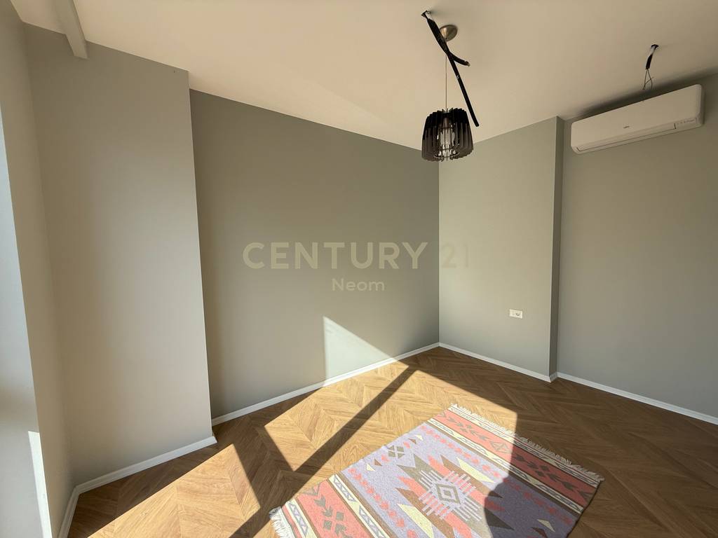 FOR RENT, MODERN APARTMENT 3+1+2+PARKING PLACE, DRIED LAKE!!