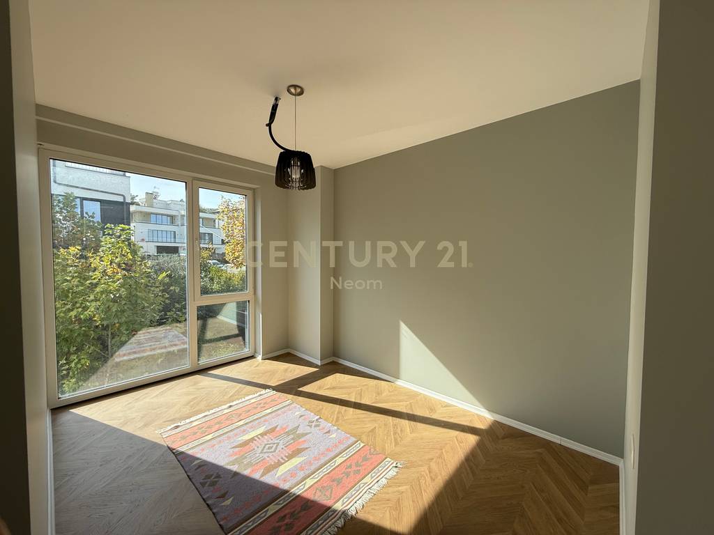 FOR RENT, MODERN APARTMENT 3+1+2+PARKING PLACE, DRIED LAKE!!
