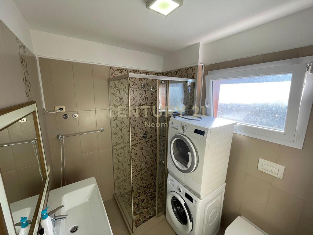 FOR RENT, APARTMENT 3+1+2+PARKING SPACE, DRY LAKE