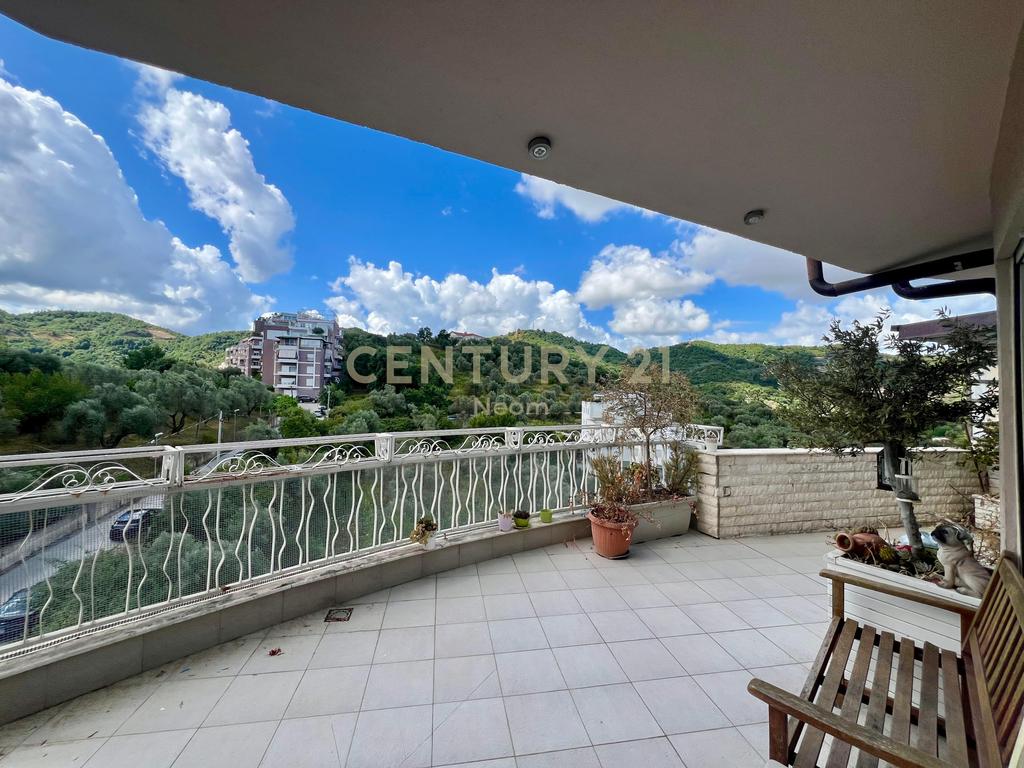 QIRA, APARTMENT 3+1 WITH PARKING SPACE, DRY LAKE!