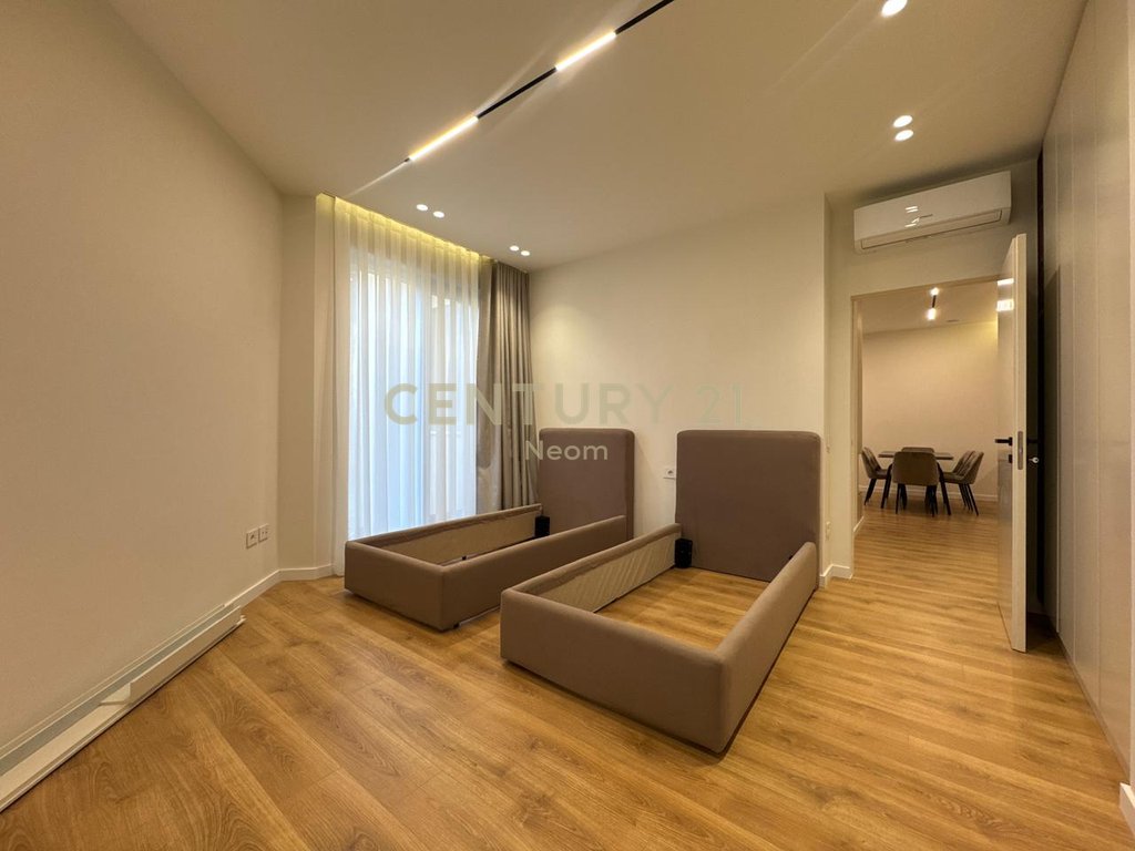 QIRA, PREMIUM APARTMENT 2+1+2+YARD with PARKING SPACE ‼️