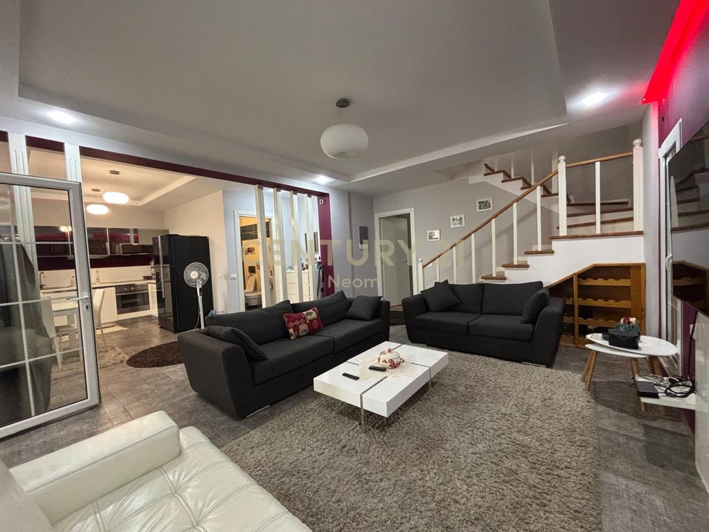 APARTMENT 4+1 WITH YARD FOR SALE AT LURA 1 IN LALZ BAY