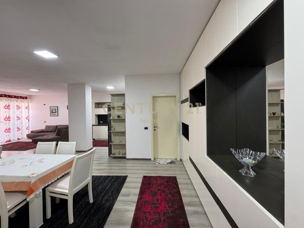 2+1 APARTMENT FOR RENT NEAR GRAND GALLERY IN YZBERISHT!