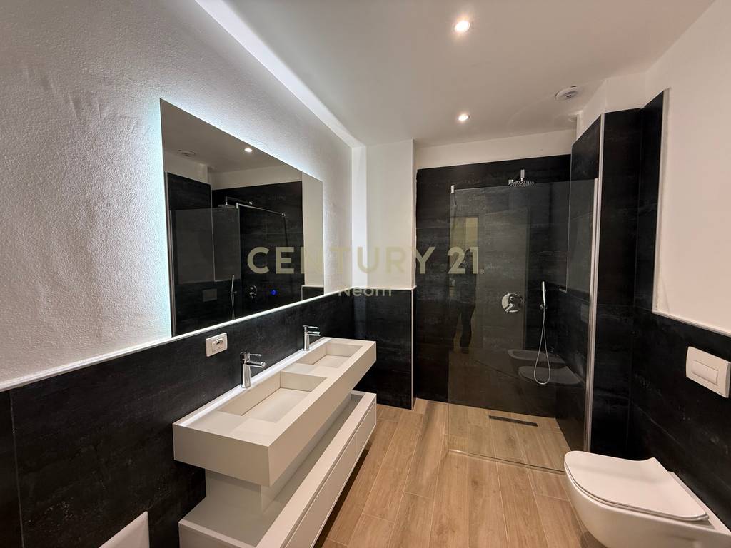 SHITET APARTMENT MODERN ME SUPER PAMJE SHENGJIN