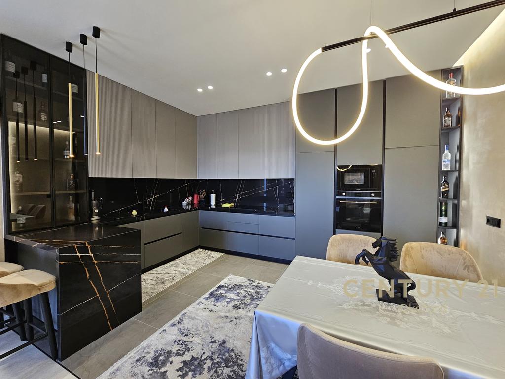 LUXURY VILLA FOR SALE IN SELITE