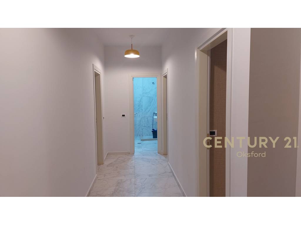 APARTAMENT 2+1 PER QIRA NE LUNGOMARE