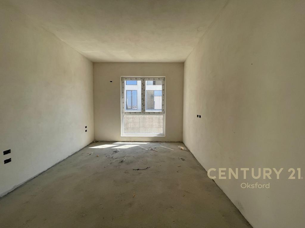 VILLA FOR SALE IN THE FARKA LAKE