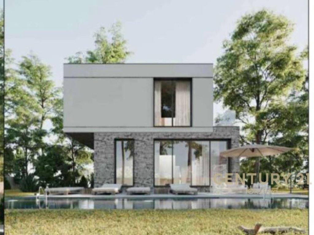 VILLA FOR SALE IN THE FARKA LAKE
