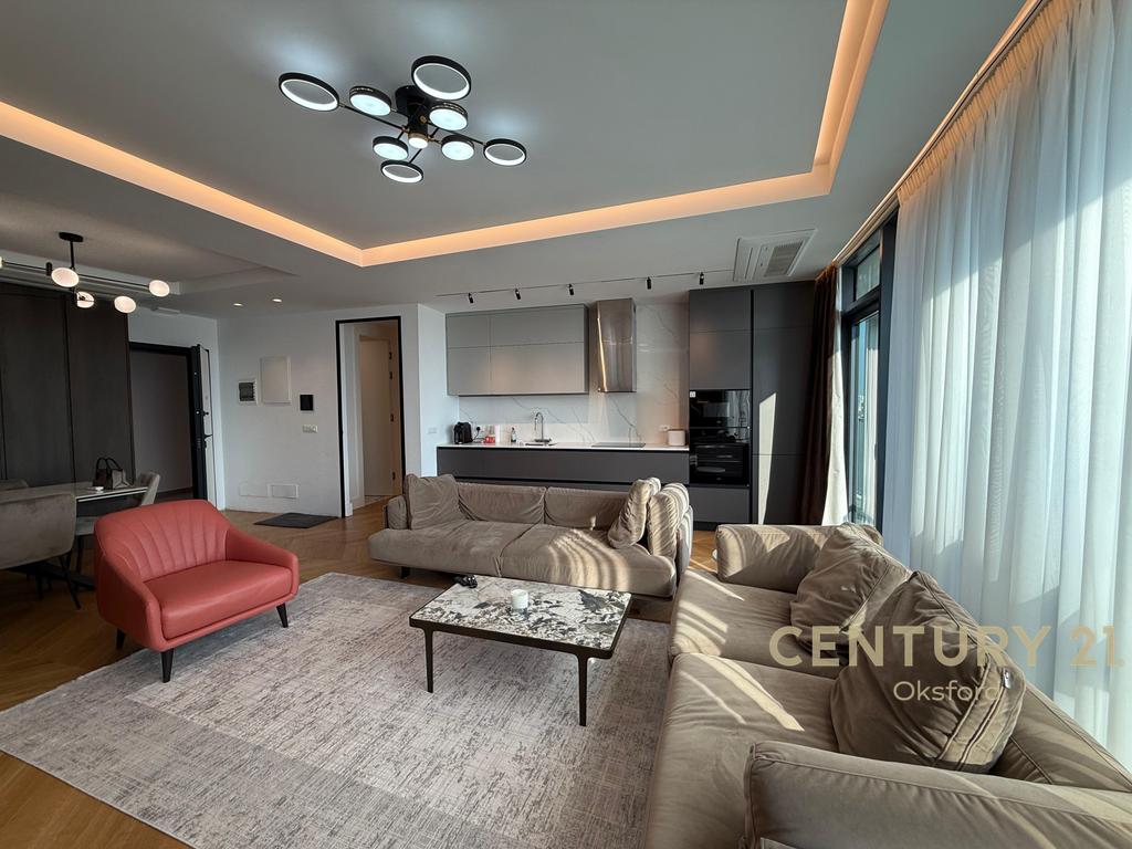 I AM RENTING A LUXURY APARTMENT + PARKING SPOT AT LAKE VIEW RESIDENCE!